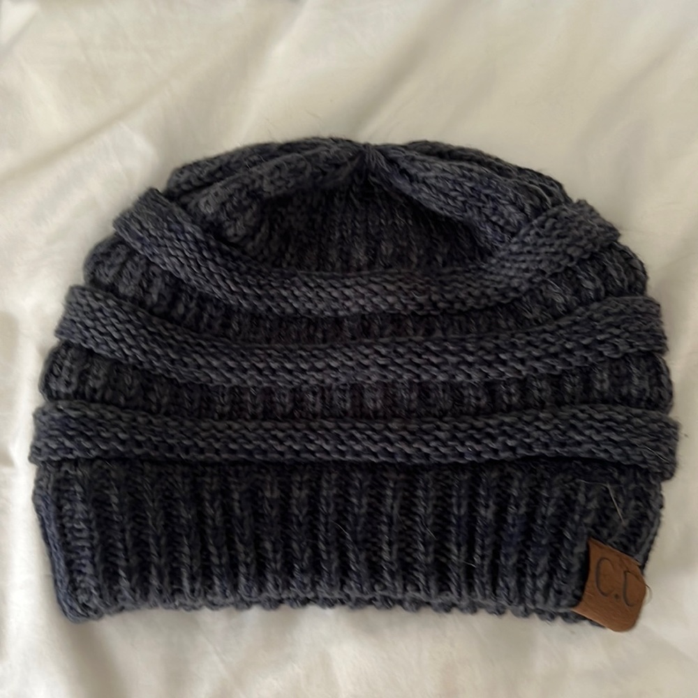 Dark grey knit beanie